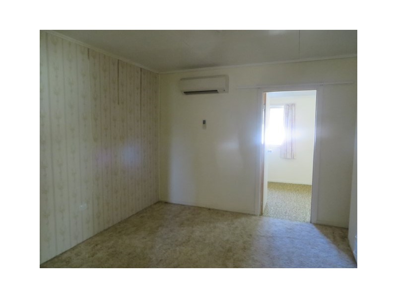 12 Albert Street, Roma QLD 4455