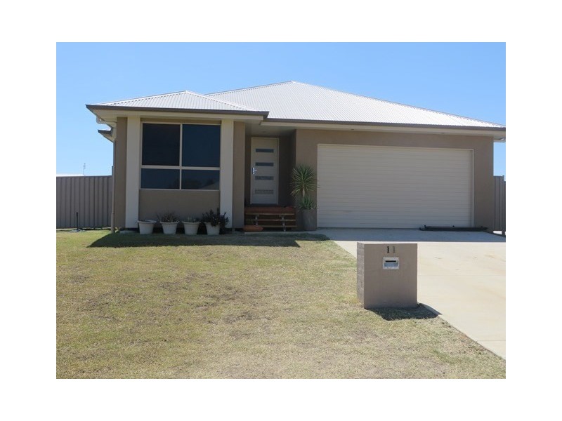 11 Bassett Court, Roma QLD 4455