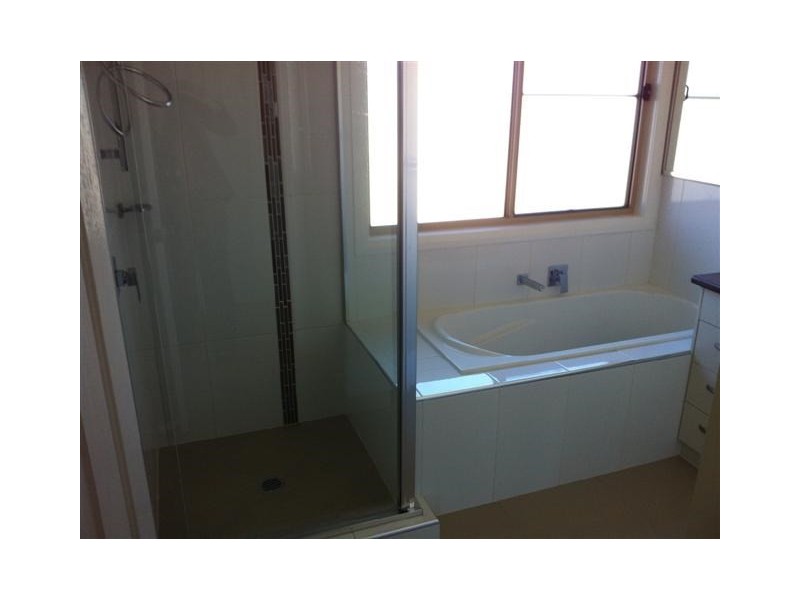 11 Bassett Court, Roma QLD 4455