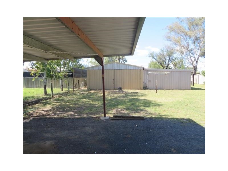 14 Powell Street, Roma QLD 4455