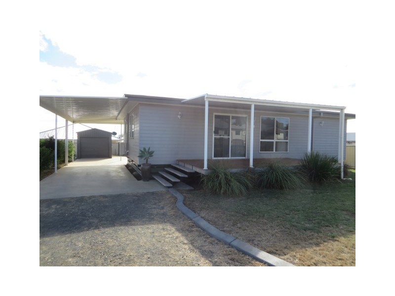 31 Robusta Drive, Roma QLD 4455