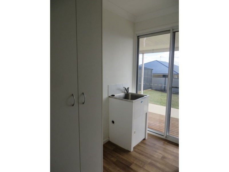 31 Robusta Drive, Roma QLD 4455