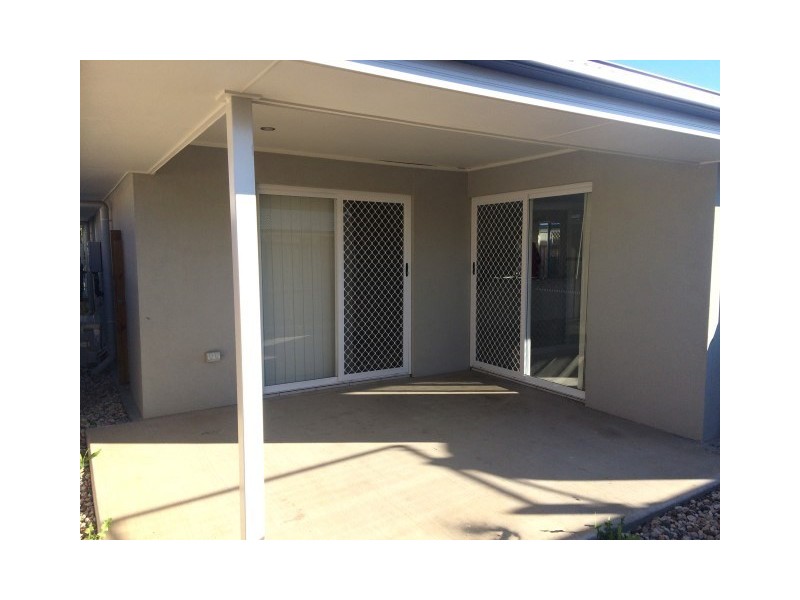 135 Bowen Street, Roma QLD 4455