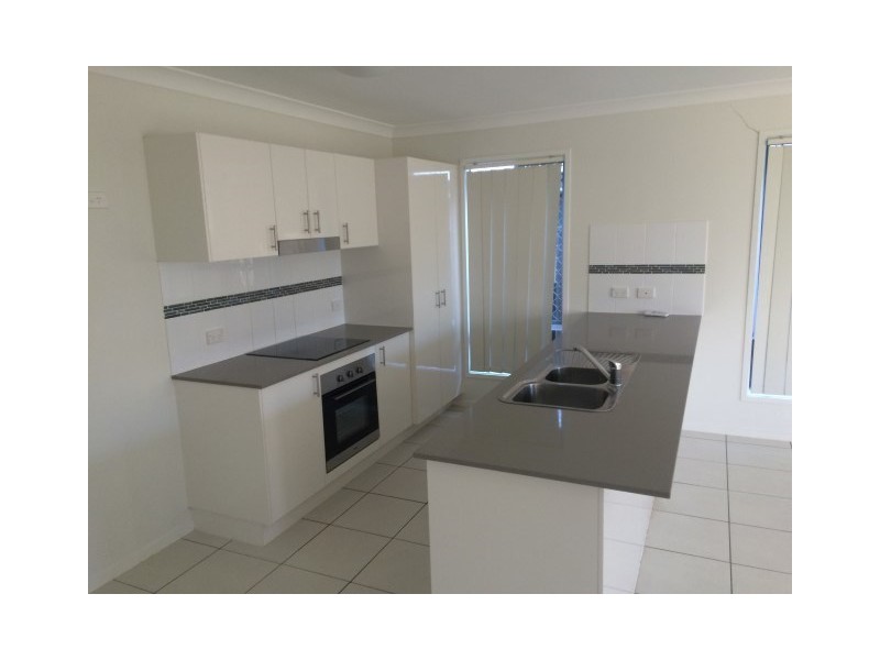 135 Bowen Street, Roma QLD 4455