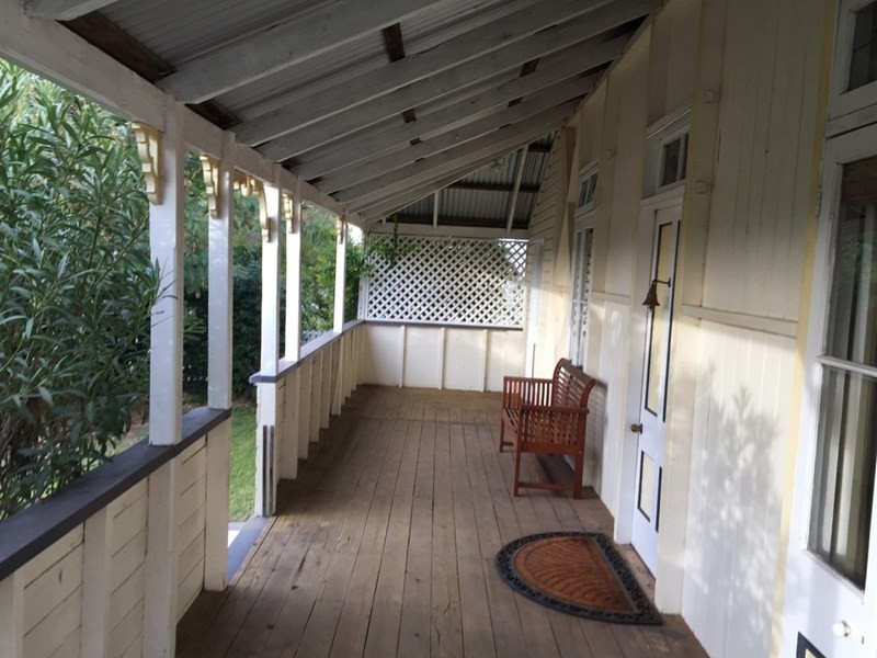 283 Edwardes Street, Roma QLD 4455