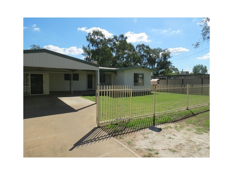9 Borland Street, Roma QLD 4455