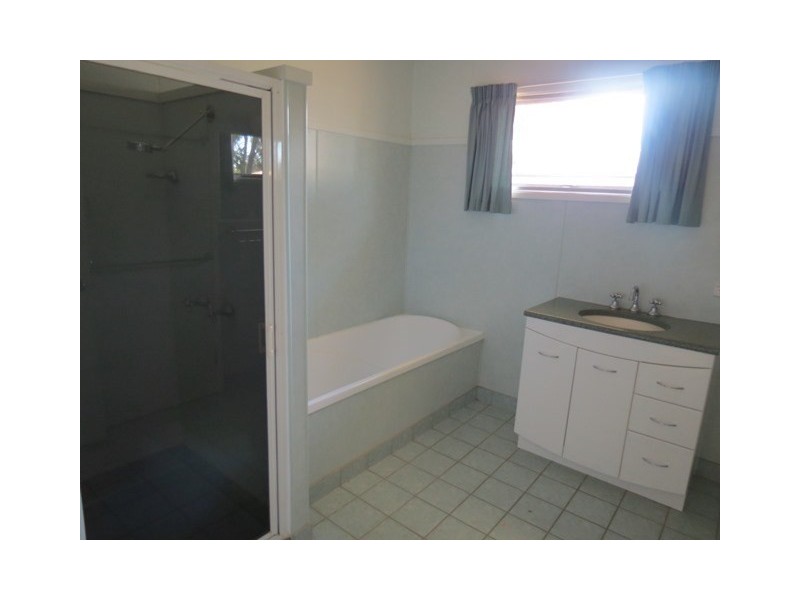 9 Borland Street, Roma QLD 4455