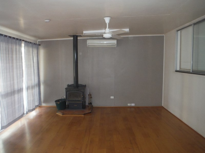 14 Russell Street, Roma QLD 4455