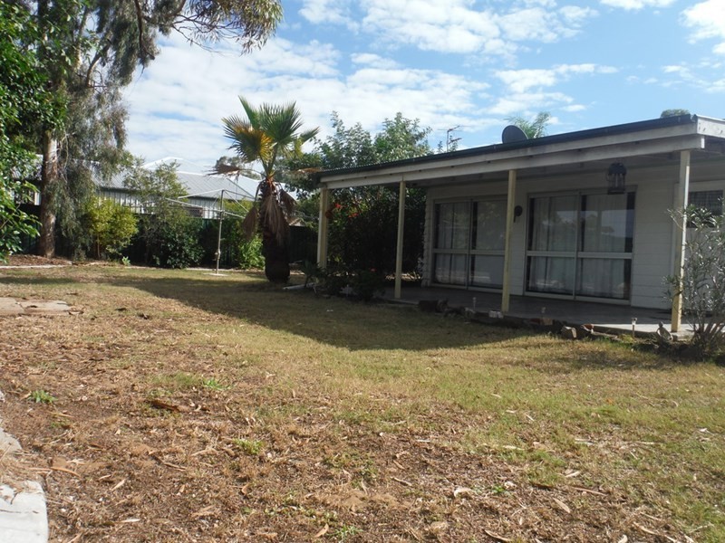 14 Russell Street, Roma QLD 4455