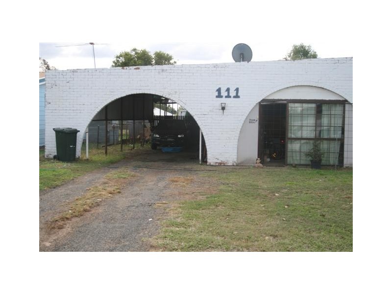 111 Miscamble Street, Roma QLD 4455