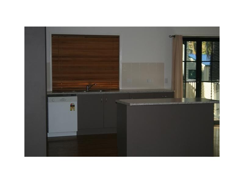 52 Raglan Street, Roma QLD 4455