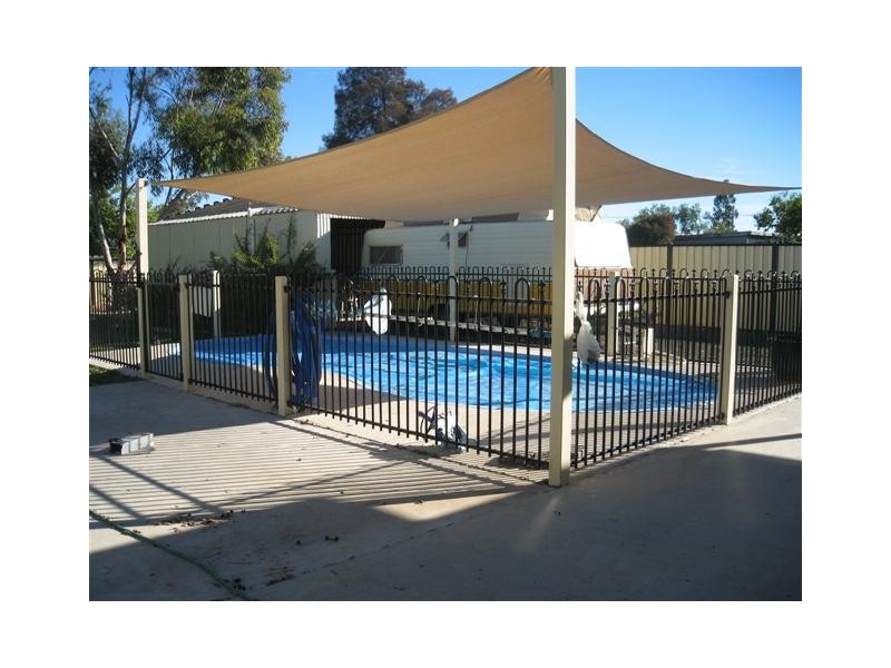 52 Raglan Street, Roma QLD 4455