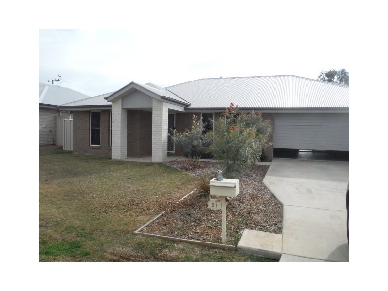 21 Ivy Street, Roma QLD 4455