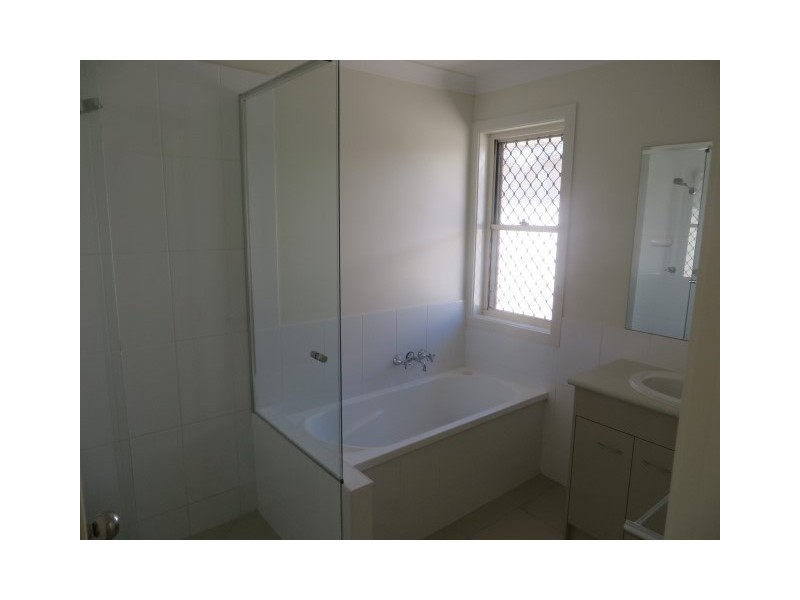 21 Ivy Street, Roma QLD 4455