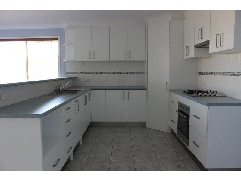 11 Edna Street, Roma QLD 4455