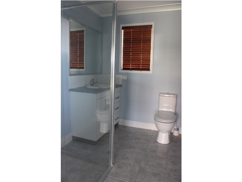 11 Edna Street, Roma QLD 4455