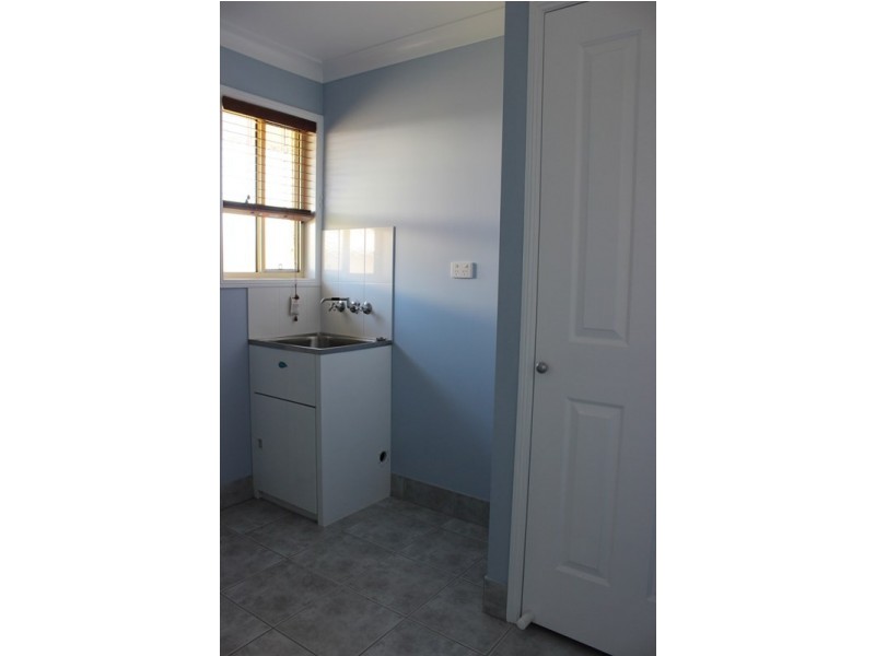 11 Edna Street, Roma QLD 4455