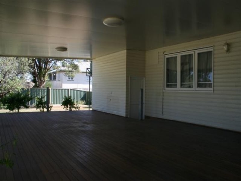 24 Arthur Street, Roma QLD 4455