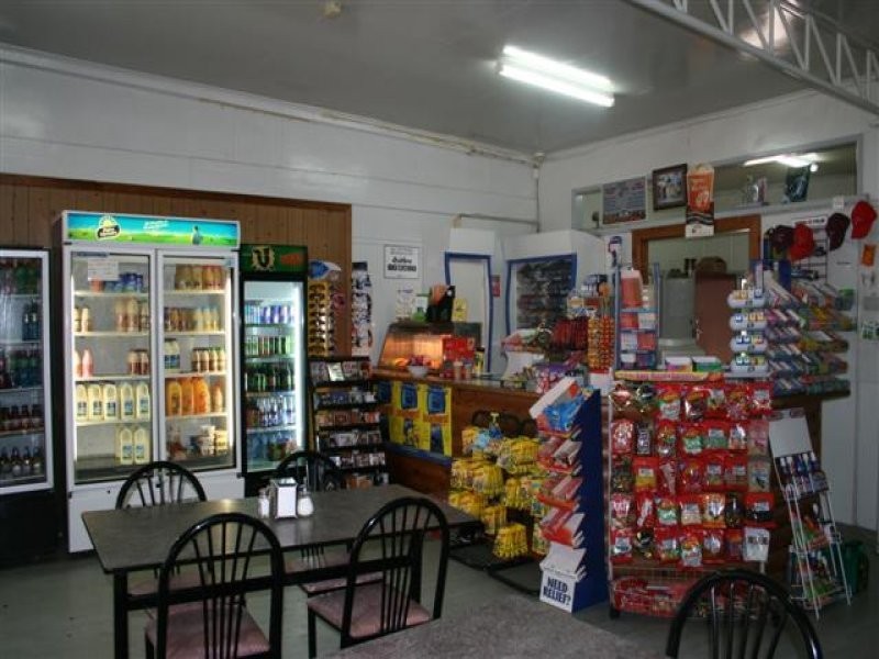 1 Hutton Street, Injune QLD 4454