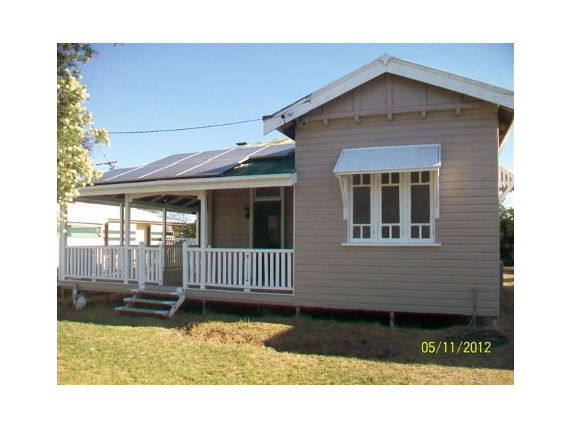 38 Hoffman Street, Roma QLD 4455
