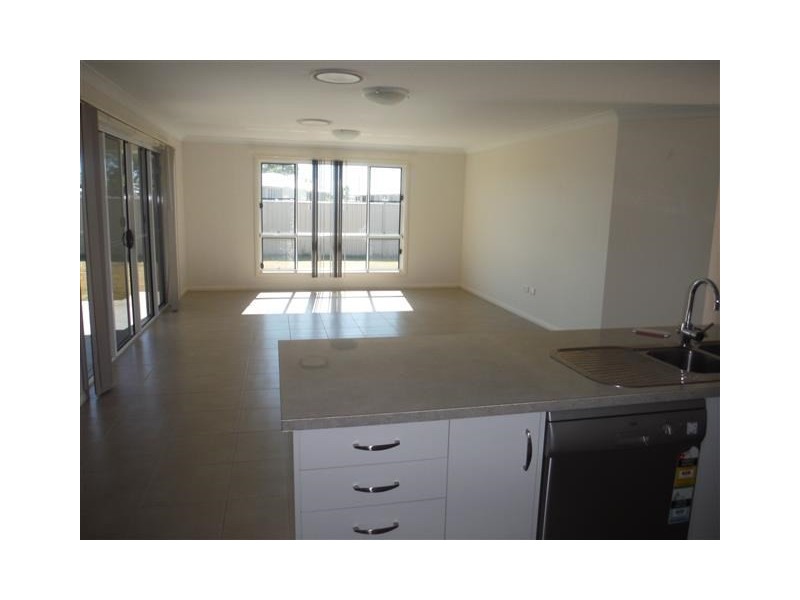 12 Bassett Court, Roma QLD 4455