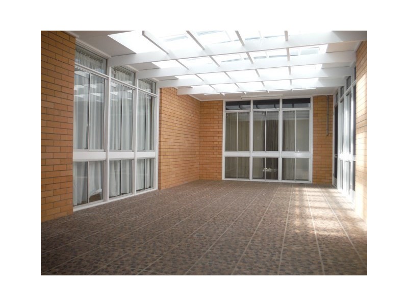 2 Nightingale Street, Roma QLD 4455