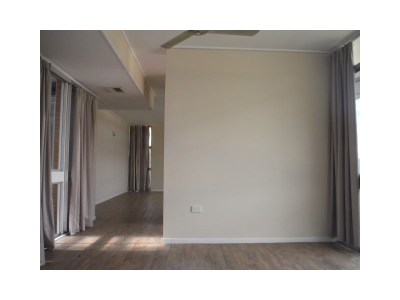 2 Nightingale Street, Roma QLD 4455