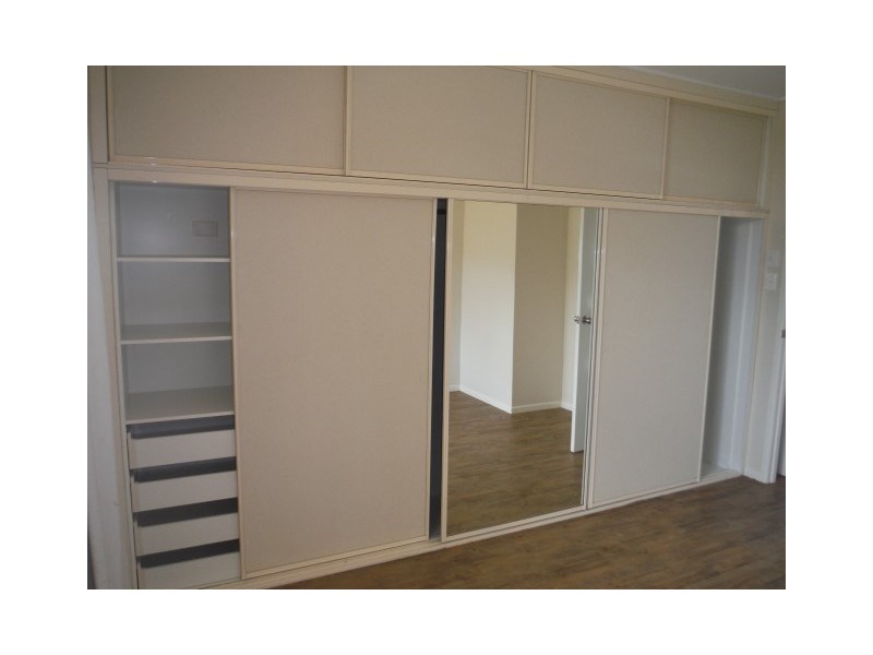 2 Nightingale Street, Roma QLD 4455