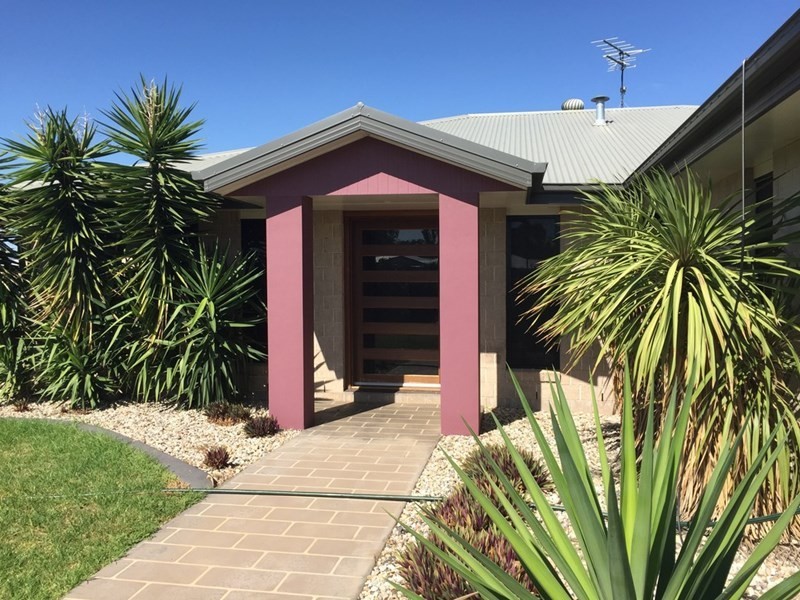 5 Lockyer Crescent, Roma QLD 4455