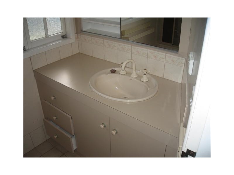 39 Bowen Street, Roma QLD 4455