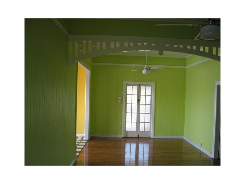 39 Bowen Street, Roma QLD 4455