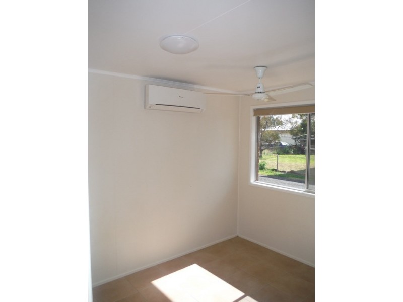 1/105 Currey Street, Roma QLD 4455