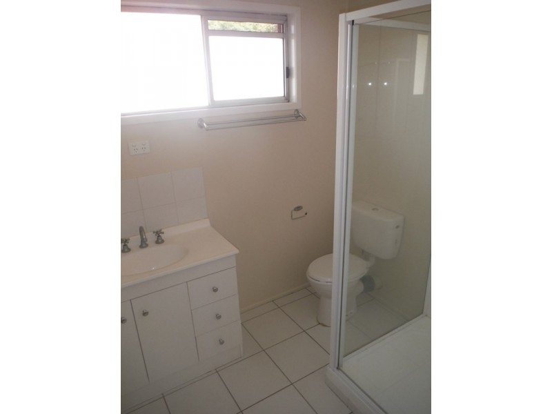 1/105 Currey Street, Roma QLD 4455