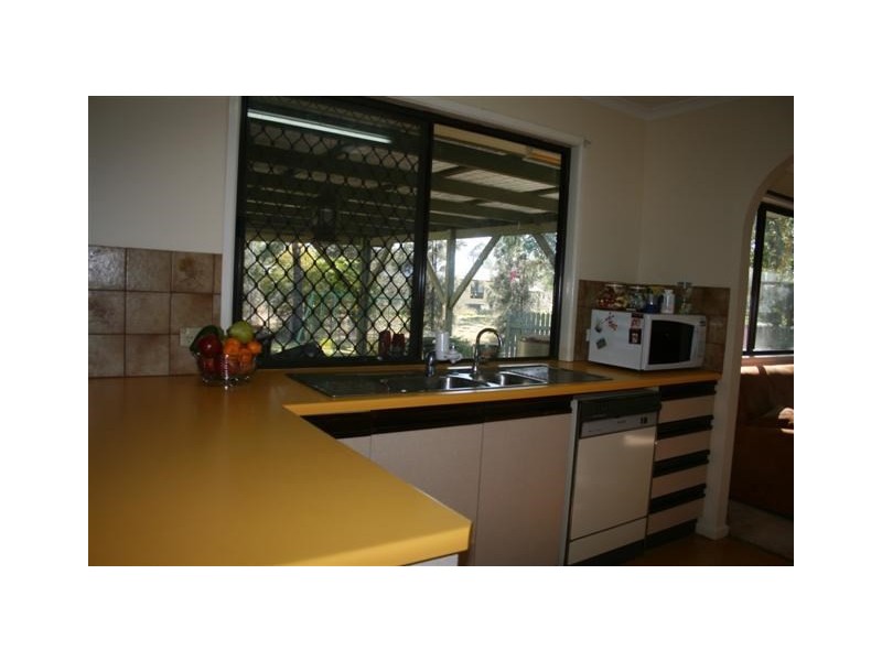 5 Howard Street, Roma QLD 4455