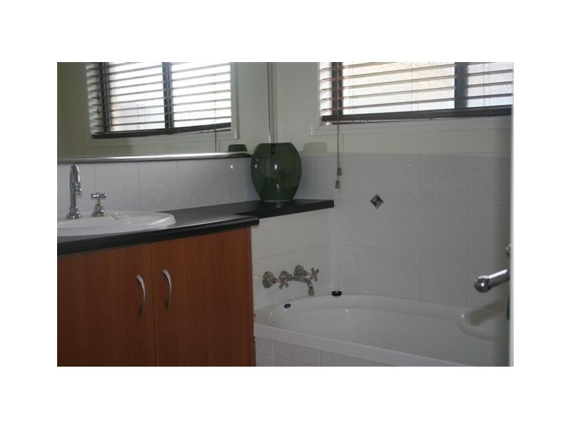 29 Karalee Court, Roma QLD 4455