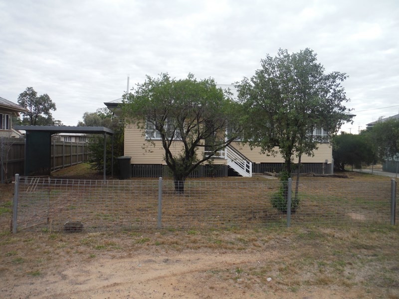 9 Fowles Street, Roma QLD 4455