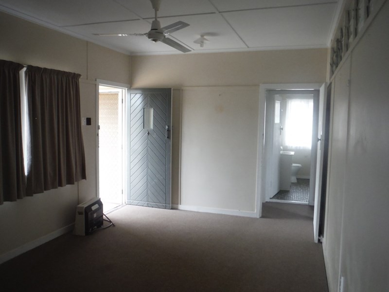 9 Fowles Street, Roma QLD 4455