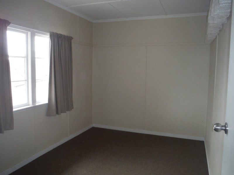 9 Fowles Street, Roma QLD 4455