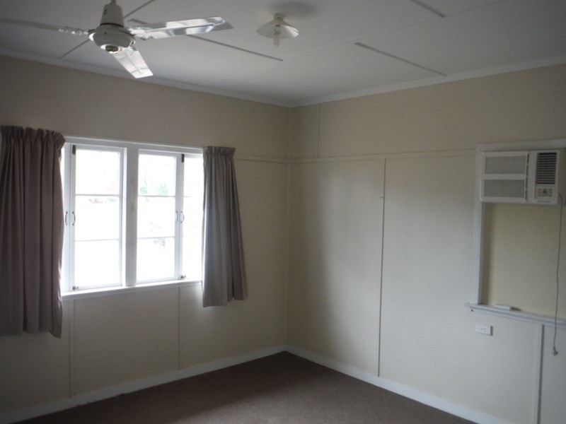 9 Fowles Street, Roma QLD 4455