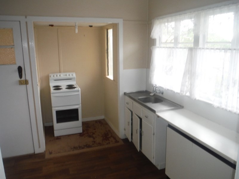 9 Fowles Street, Roma QLD 4455