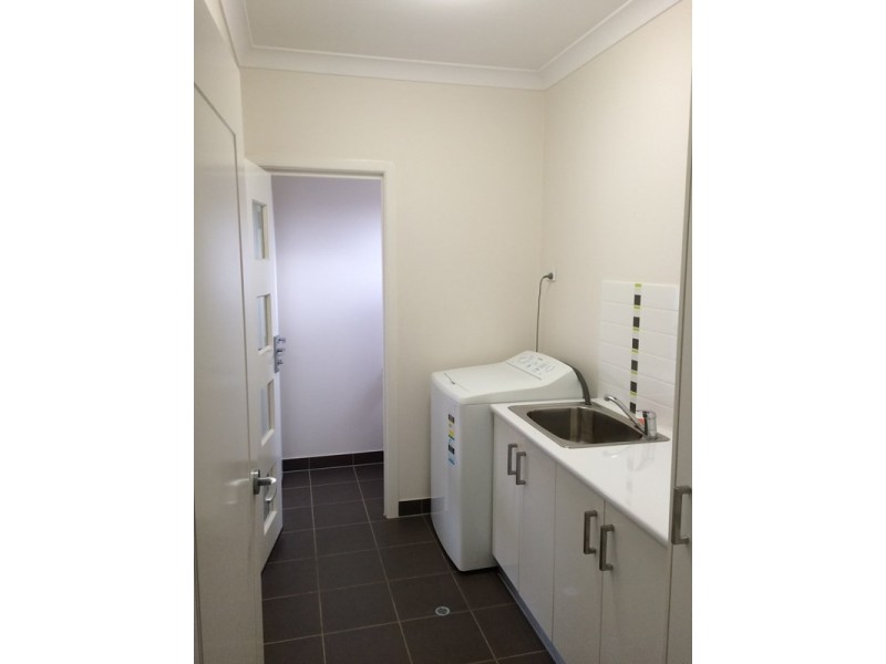 2 Lockyer Crescent, Roma QLD 4455