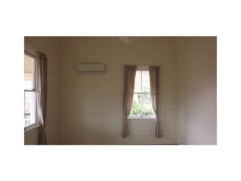 7 Alfred Street, Roma QLD 4455