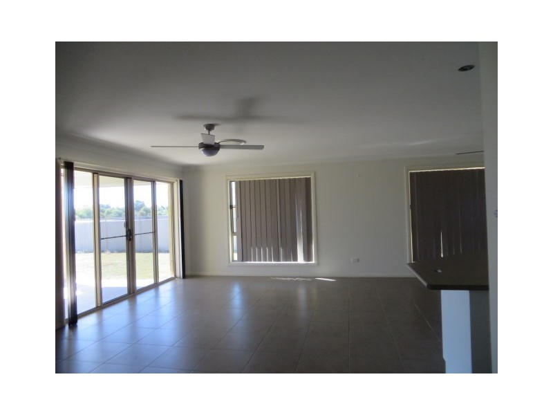 20 Bassett Court, Roma QLD 4455