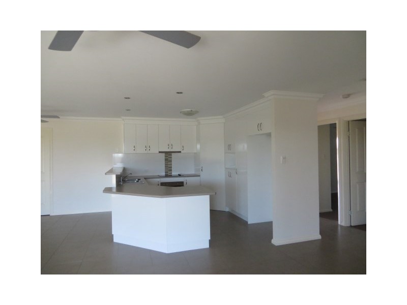 20 Bassett Court, Roma QLD 4455