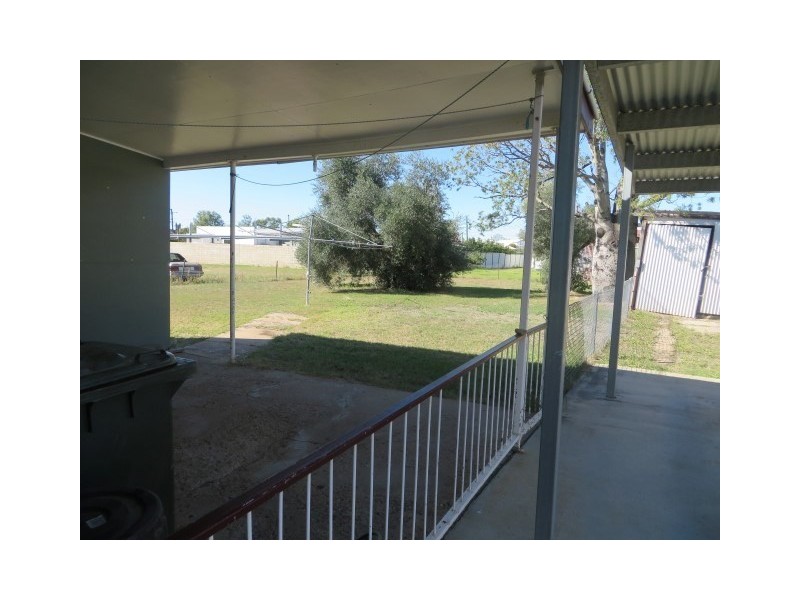 12 Albert Street, Roma QLD 4455