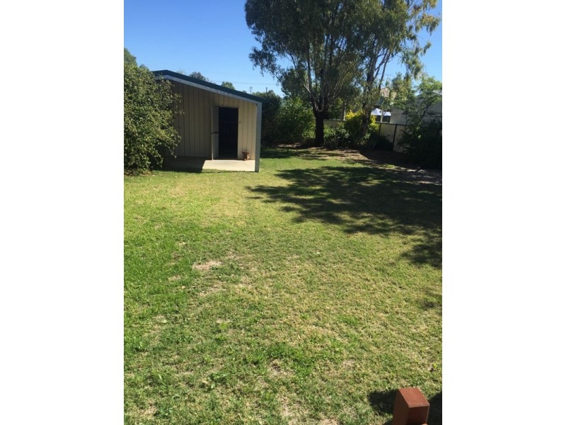111 Charles Street, Roma QLD 4455