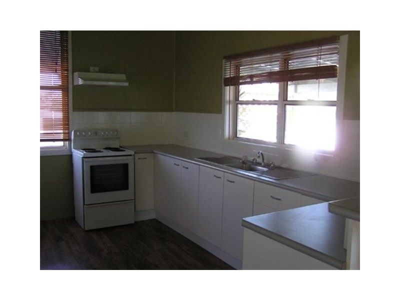 113 Currey Street, Roma QLD 4455