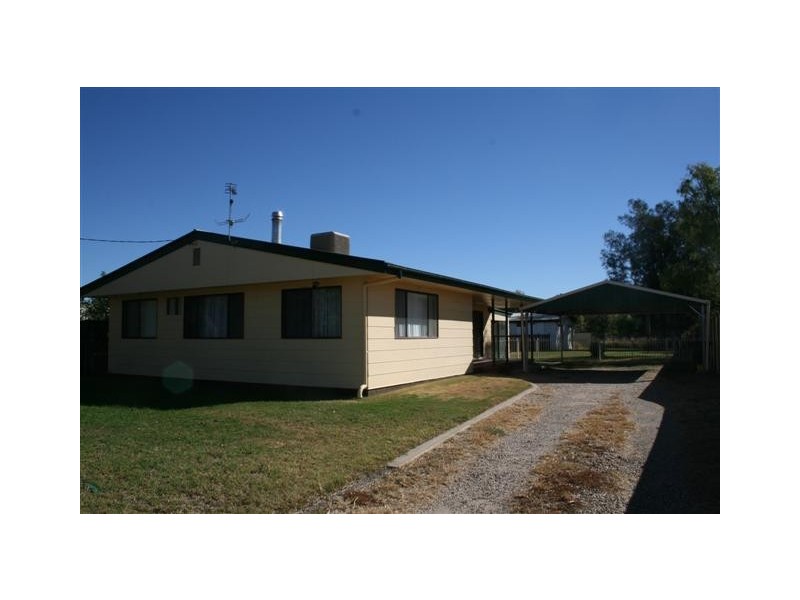 221 Edwardes Street, Roma QLD 4455