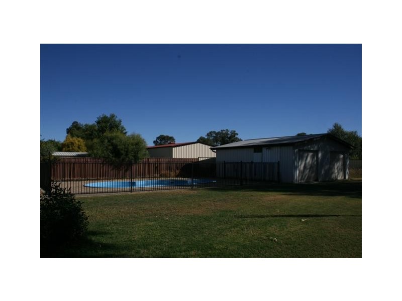 221 Edwardes Street, Roma QLD 4455