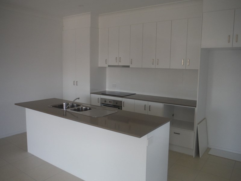 21 Lomandra Avenue, Roma QLD 4455